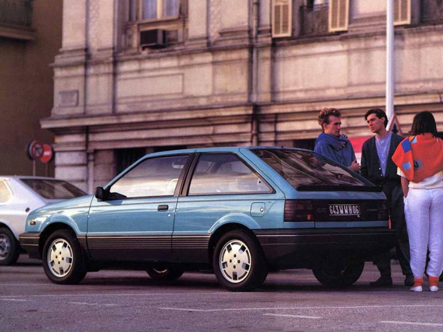  Isuzu FF Gemini Hatchback 1985 года  (фото 2 из 2)